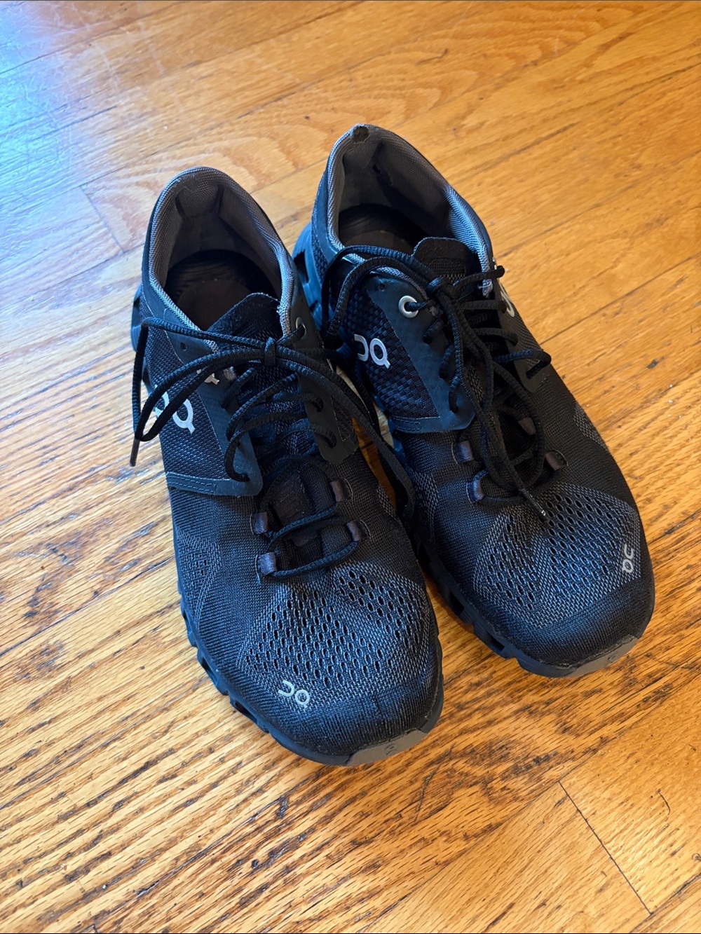 On Cloud X - Black Womens size 7.5
